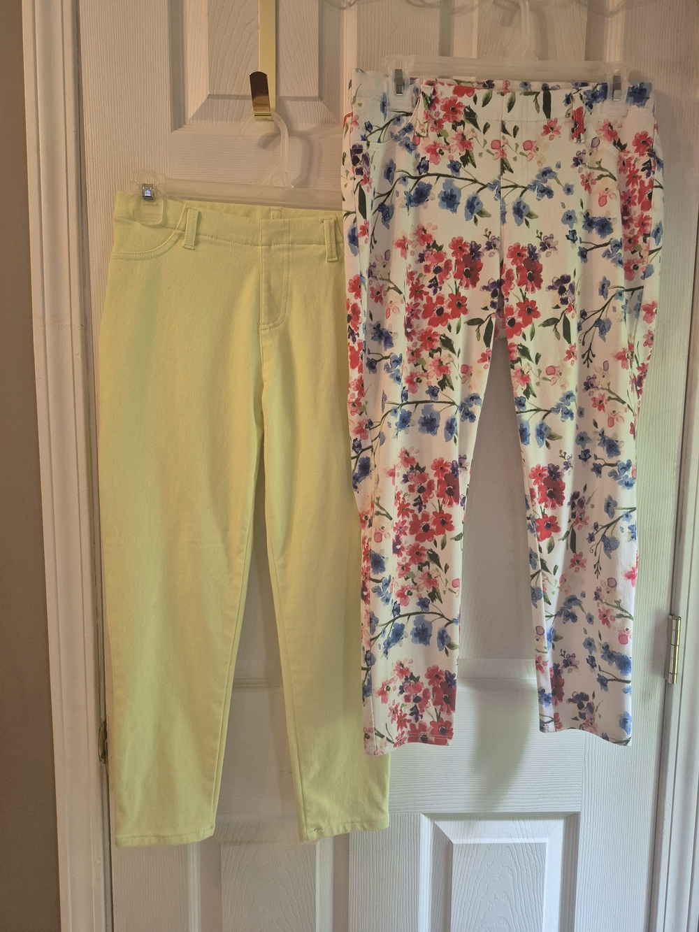 Lot Of 2 Faded Glory Women's Capri Jeggings, Yellow & Floral Size Medium